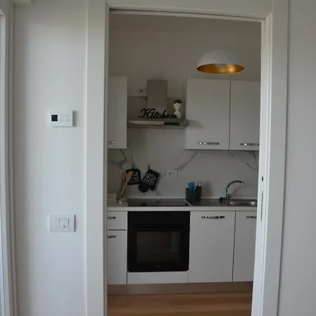 39 Tra Roma E Il Mare Apartament Pomezia